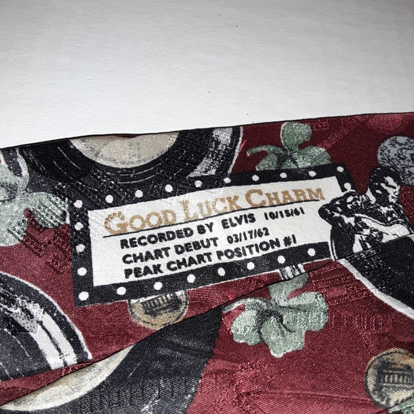 Vintage Elvis Music-Themed Tie in Red - Picture 3 of 3